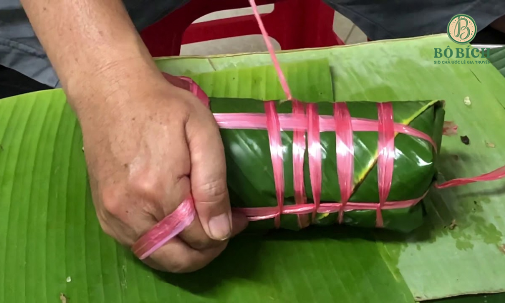 Gói giò bằng lá chuối
